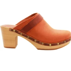 BJORK Maria Wooden Clogs in Vintage Oiled Leather