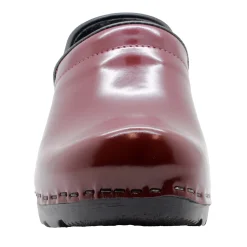 BJORK Men's Swedish Professional Patent Leather Clogs