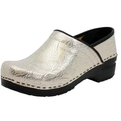 BJORK PROFESSIONAL Mysa Natural Tooled Leather Clogs