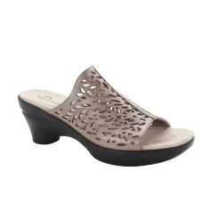 DROMEDARIS Sample Sale - Group D - Mid Heel